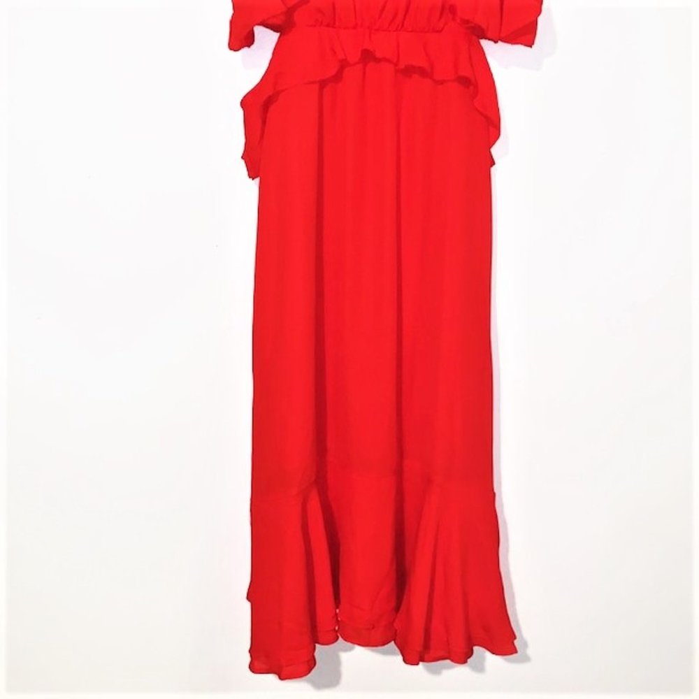 MAISON JULES 'Beijing' Cold Shoulder Dress - Picture 6 of 13